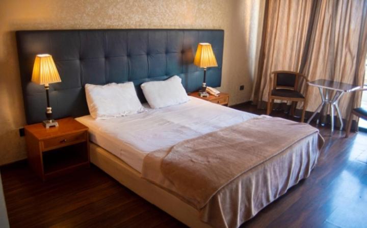 Charles Hotel Бейрут Экстерьер фото